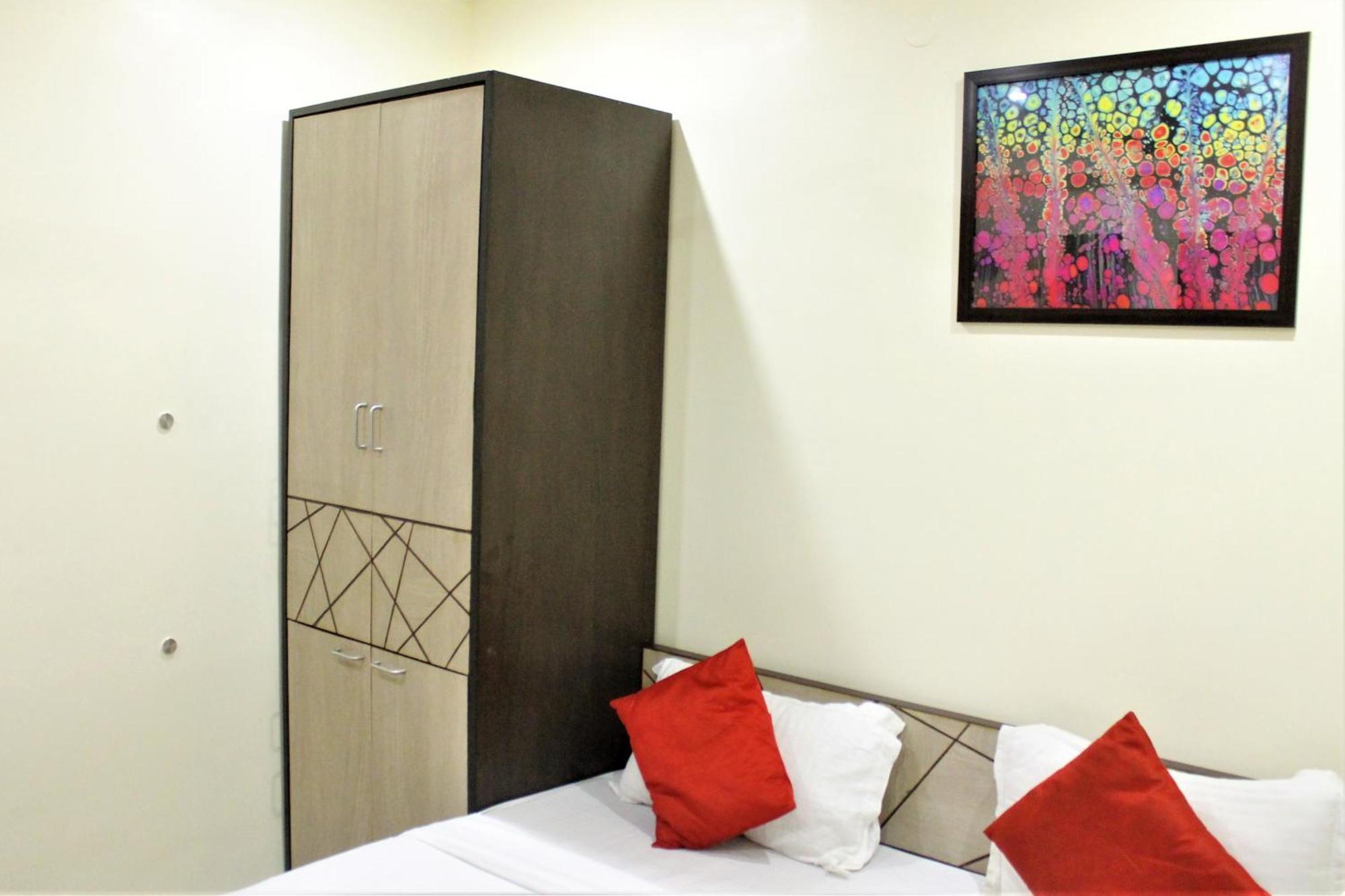 Reliable Inn โกลกาตา ภายนอก รูปภาพ