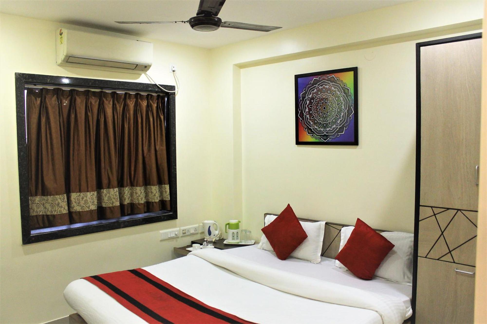 Reliable Inn โกลกาตา ภายนอก รูปภาพ